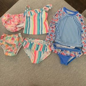 Baby girl swim lot 18 months: 2 swim diapers & 2 swimsuits long sleeve & short